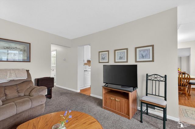 631 Forest Street, Westland, MI 48186