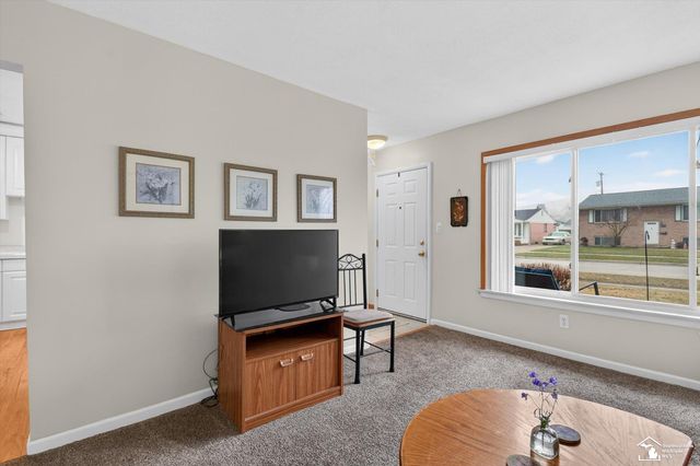 631 Forest Street, Westland, MI 48186