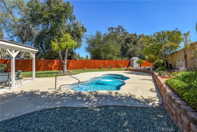 32720 Royal Oak Ln, Lake Elsinore, CA 92530