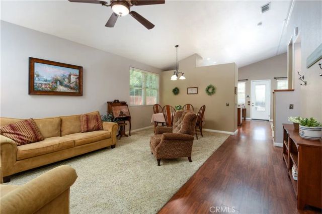 32720 Royal Oak Ln, Lake Elsinore, CA 92530