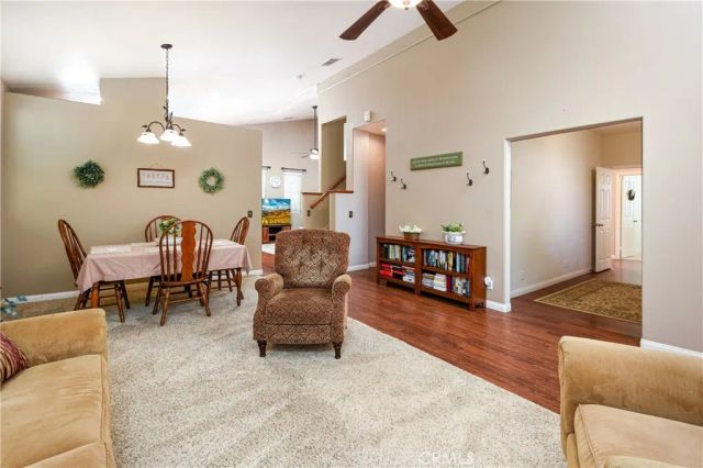 32720 Royal Oak Ln, Lake Elsinore, CA 92530