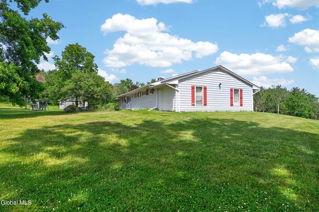 53 Sharon Lane, Schodack, NY 12063