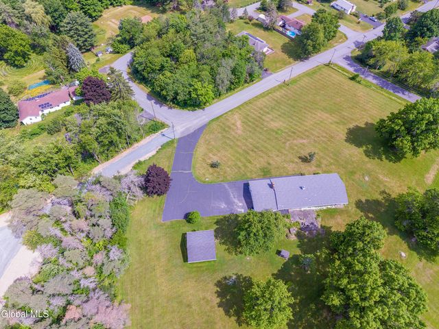 53 Sharon Lane, Schodack, NY 12063