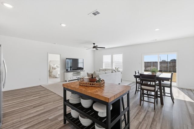 1545 Shadow Hawk Drive, Fort Worth, TX 76052