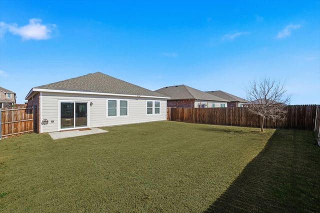 1545 Shadow Hawk Drive, Fort Worth, TX 76052