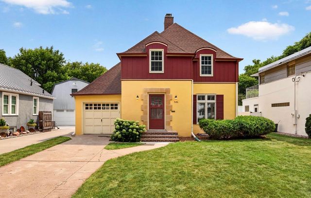 1546 8th Street S, Fargo, ND 58103