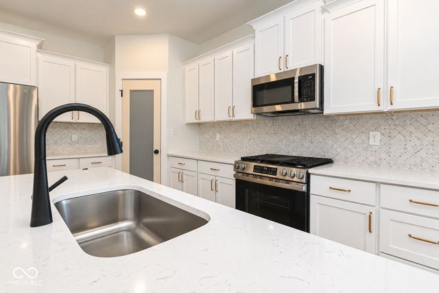 1008 S 8th Street, Noblesville, IN 46060