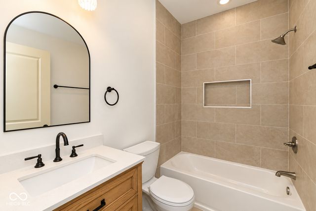 1008 S 8th Street, Noblesville, IN 46060