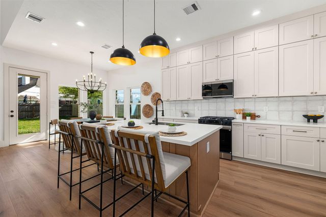 8922 Sedgemoor Drive, Tomball, TX 77375