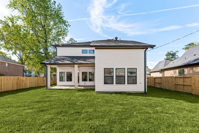 8922 Sedgemoor Drive, Tomball, TX 77375