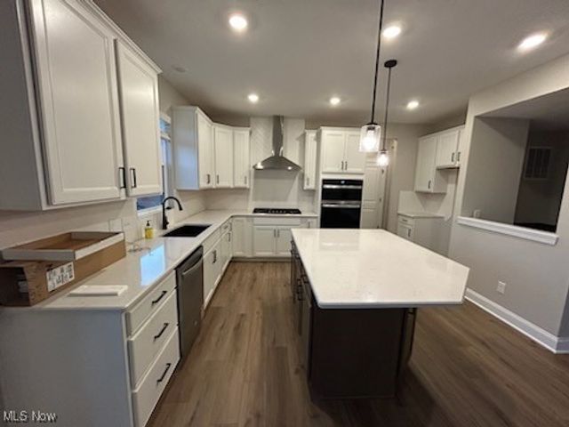 1396 Tullamore Trail, Wadsworth, OH 44281