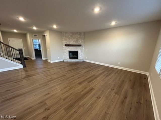 1396 Tullamore Trail, Wadsworth, OH 44281