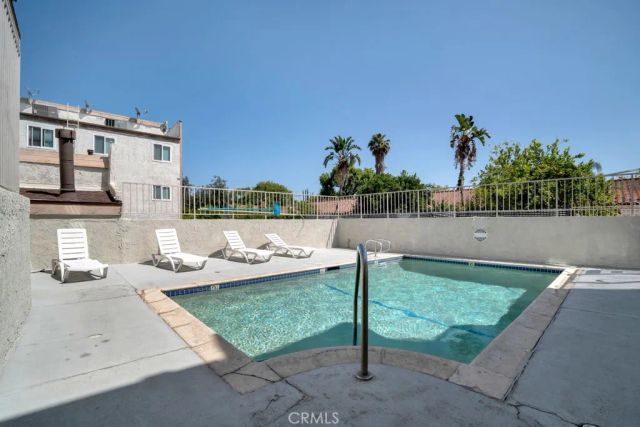 19540 Sherman Way 604, Reseda, CA 91335
