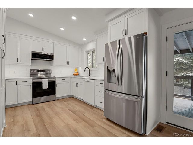 2625 S Ammons Way, Lakewood, CO 80227