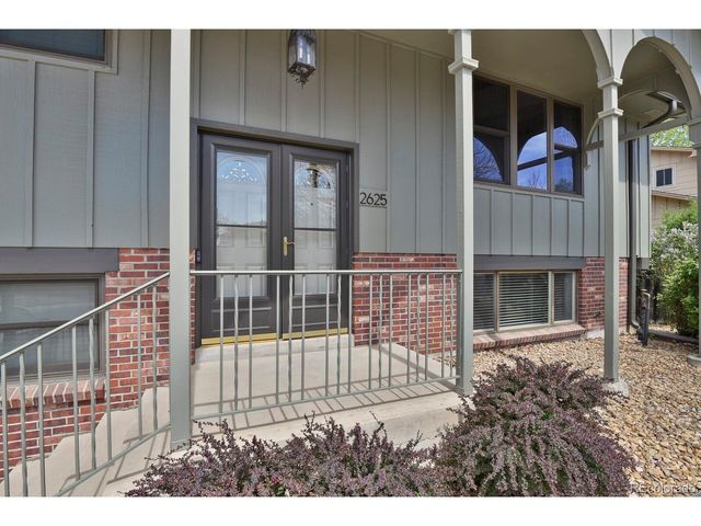 2625 S Ammons Way, Lakewood, CO 80227