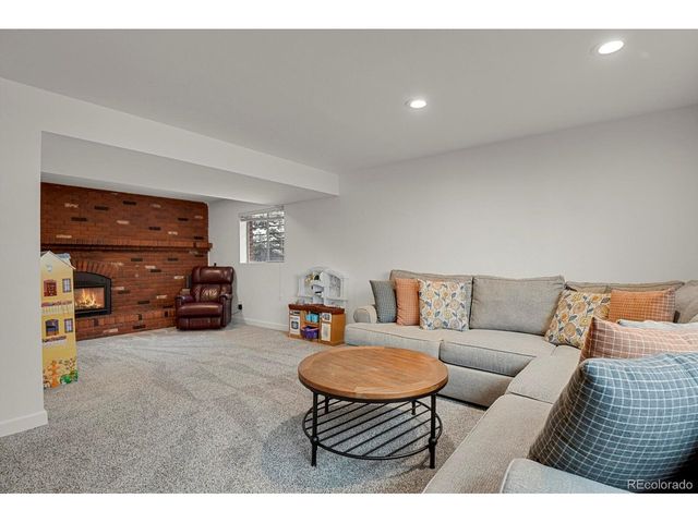 2625 S Ammons Way, Lakewood, CO 80227