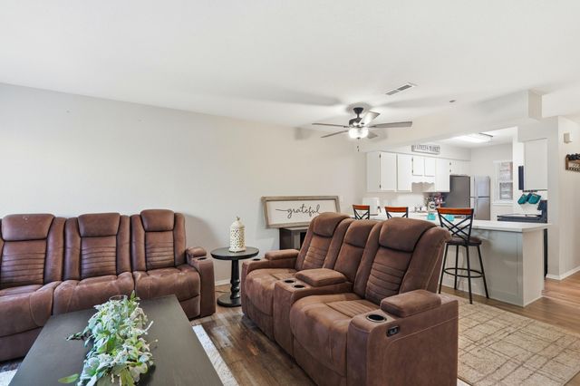 250 Berry Drive Apt A7, Branson, MO 65616