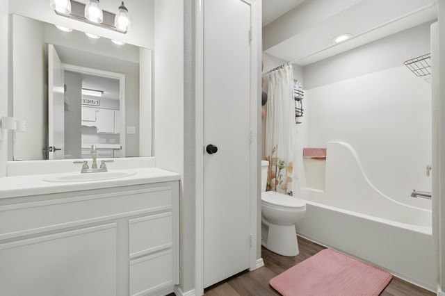 250 Berry Drive Apt A7, Branson, MO 65616