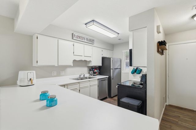 250 Berry Drive Apt A7, Branson, MO 65616