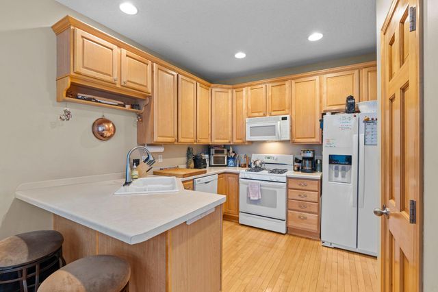 17594 Wiedman Way, Eden Prairie, MN 55347