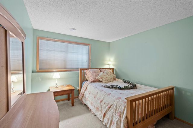 17594 Wiedman Way, Eden Prairie, MN 55347