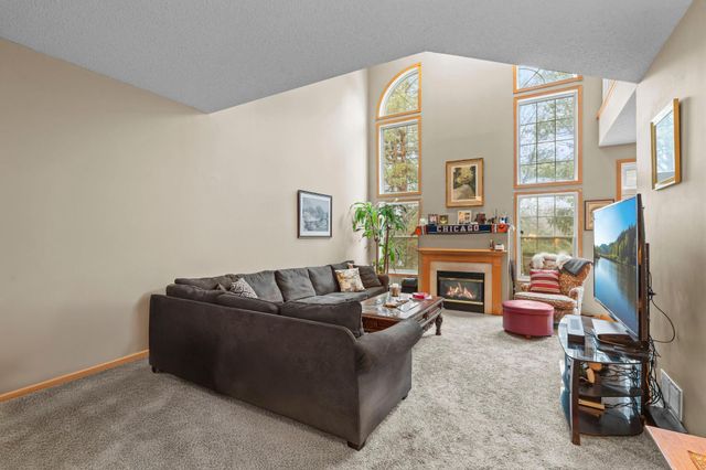 17594 Wiedman Way, Eden Prairie, MN 55347