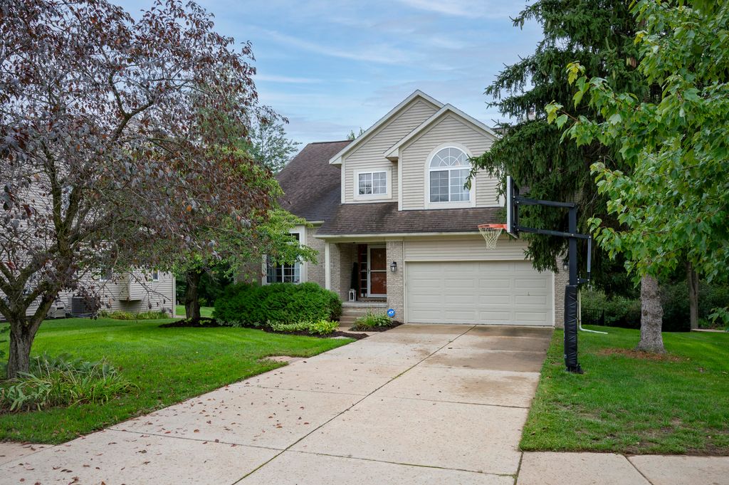 7403 Pine Creek Trail, Waterford Twp, MI 48327