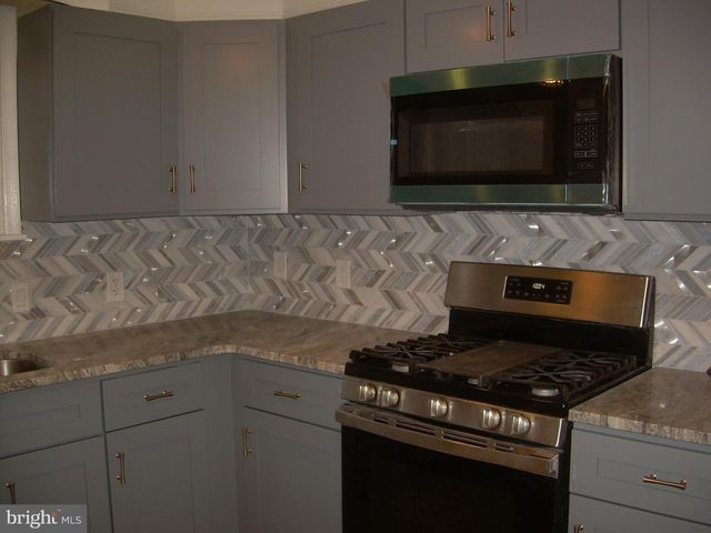 853 ANCHOR STREET, Philadelphia, PA 19124