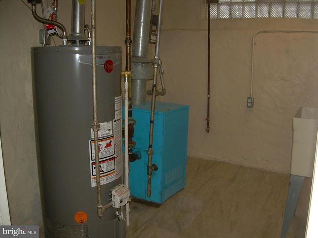 853 ANCHOR STREET, Philadelphia, PA 19124