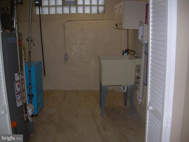 853 ANCHOR STREET, Philadelphia, PA 19124