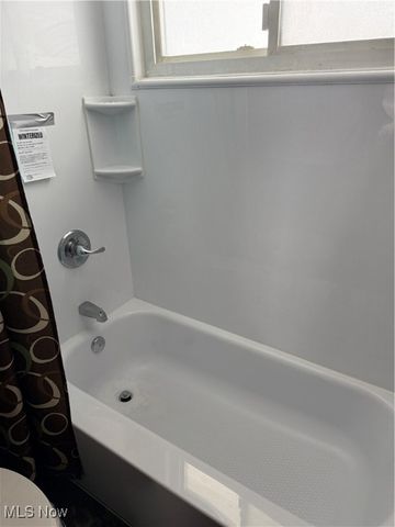 5220 Forest Avenue, Maple Heights, OH 44137