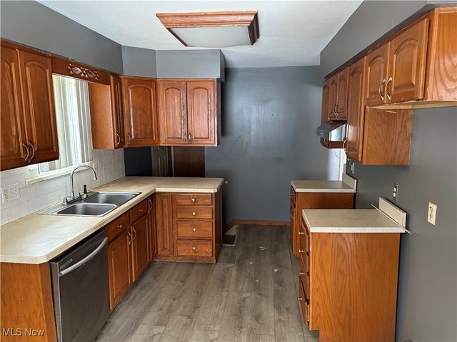 5220 Forest Avenue, Maple Heights, OH 44137