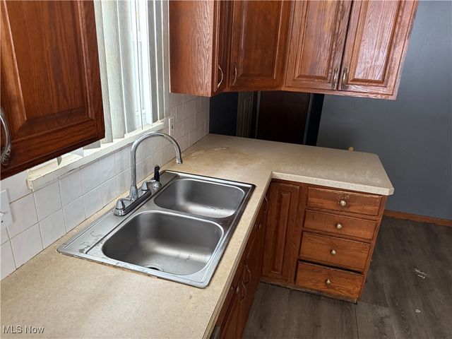 5220 Forest Avenue, Maple Heights, OH 44137