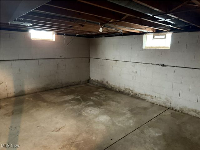 5220 Forest Avenue, Maple Heights, OH 44137