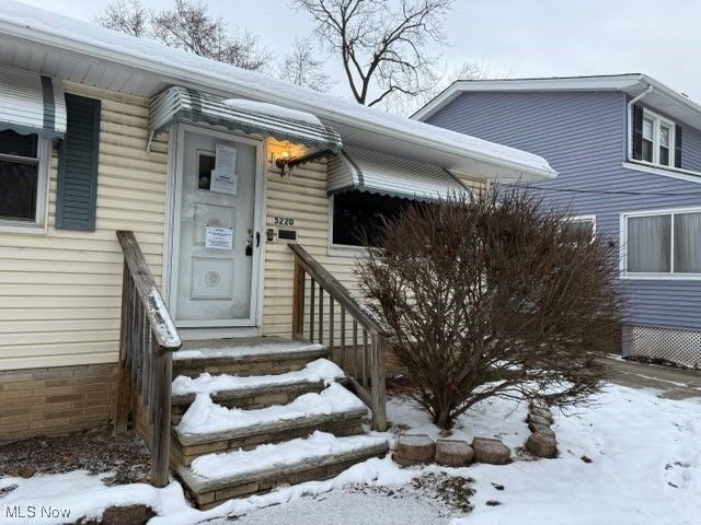 5220 Forest Avenue, Maple Heights, OH 44137