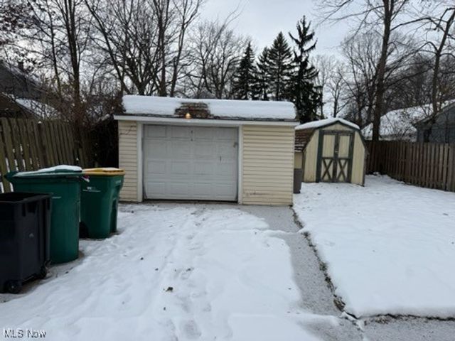 5220 Forest Avenue, Maple Heights, OH 44137