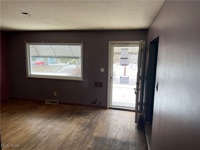 5220 Forest Avenue, Maple Heights, OH 44137