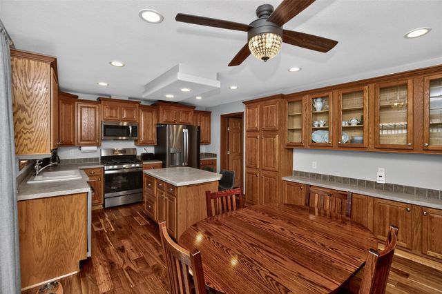 6125 SE 16th Court, Des Moines, IA 50320