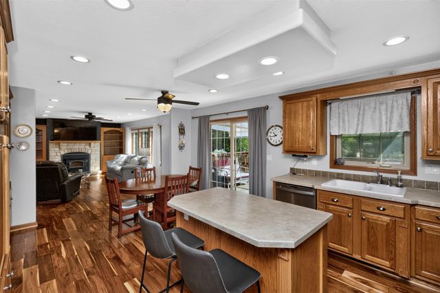 6125 SE 16th Court, Des Moines, IA 50320