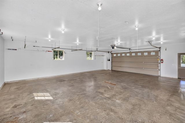 6125 SE 16th Court, Des Moines, IA 50320