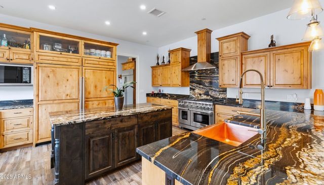 10 HO HUM Circle, Sedona, AZ 86351