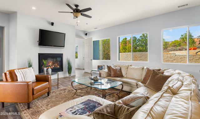 10 HO HUM Circle, Sedona, AZ 86351