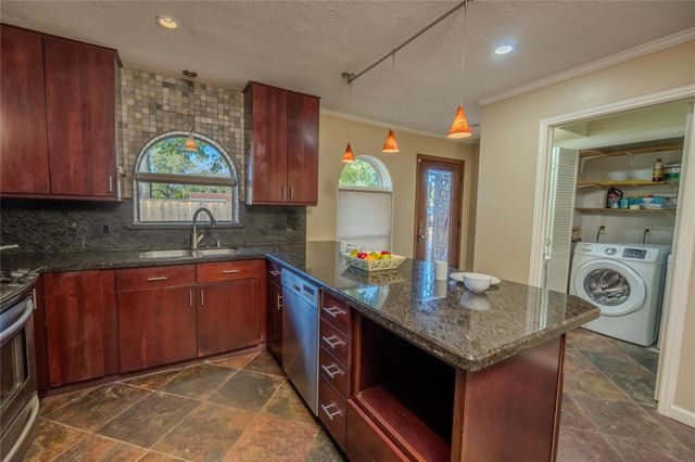 1846 Hollister Street 12, Houston, TX 77080