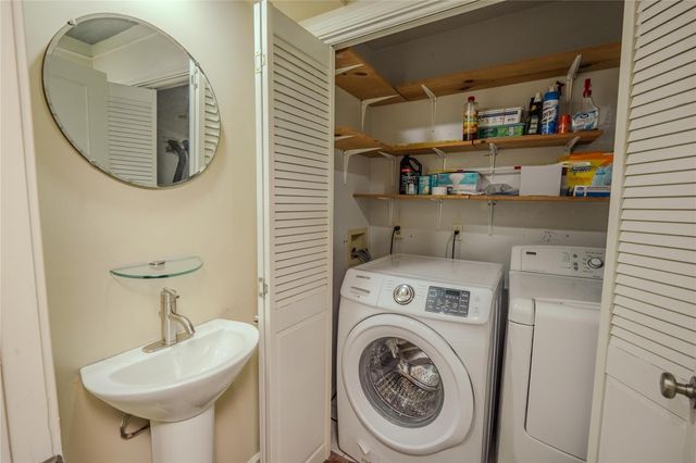 1846 Hollister Street 12, Houston, TX 77080