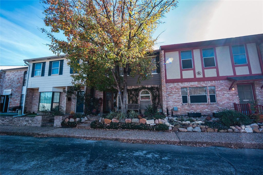 1846 Hollister Street 12, Houston, TX 77080