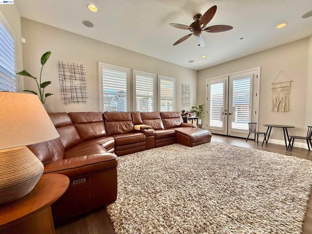 2942 San Minete Dr, Livermore, CA 94550