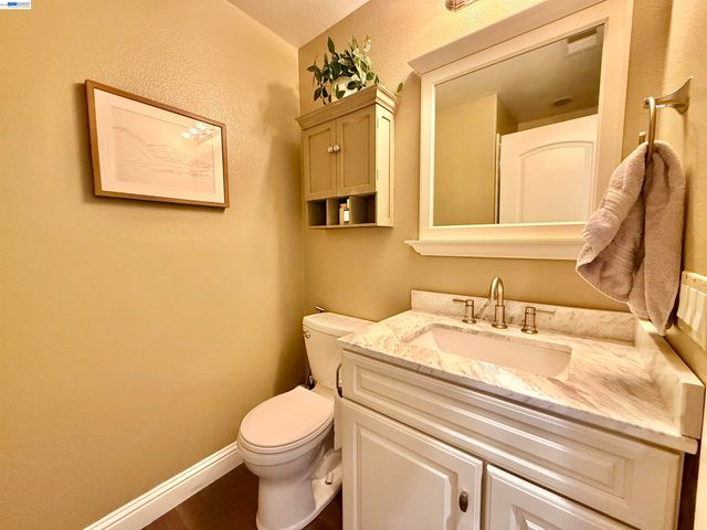2942 San Minete Dr, Livermore, CA 94550