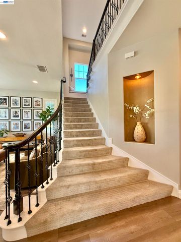 2942 San Minete Dr, Livermore, CA 94550