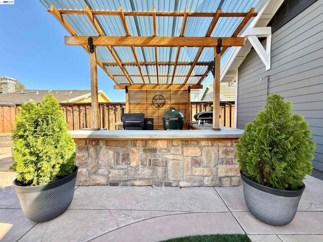 2942 San Minete Dr, Livermore, CA 94550