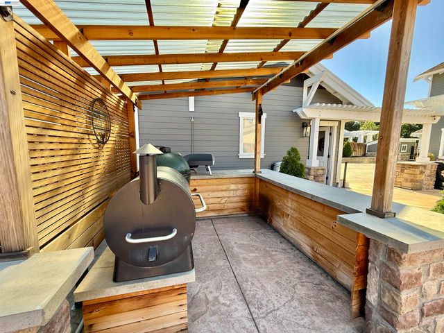 2942 San Minete Dr, Livermore, CA 94550